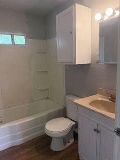 319 S Nueces St Property Photo 10