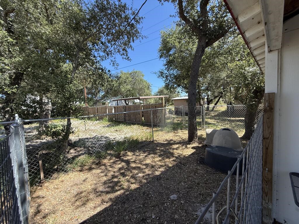 137 Lantana Dr Property Photo 18
