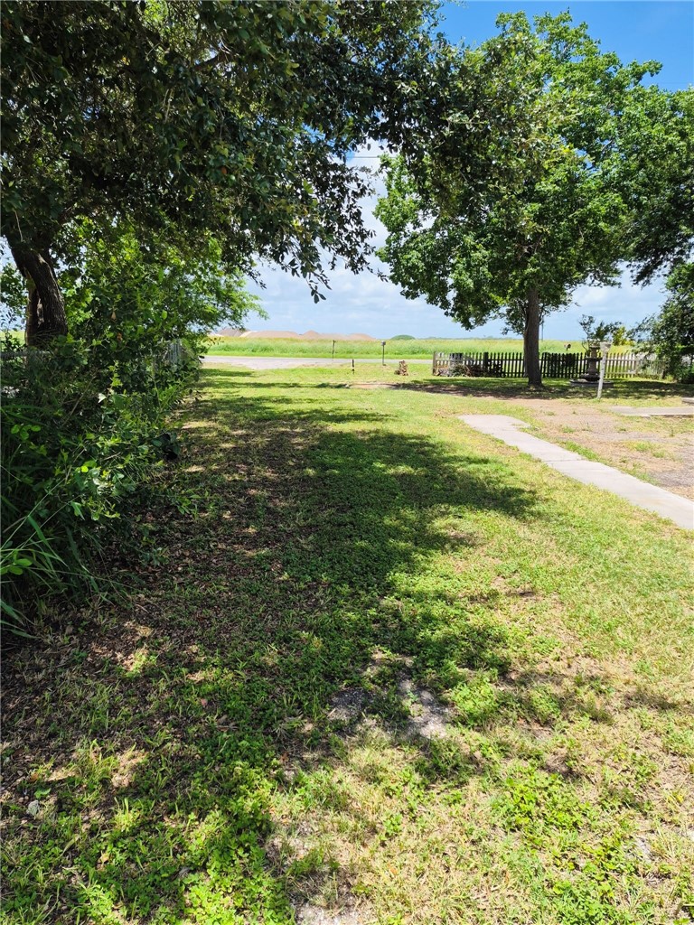 3010 Fm 763 Property Photo 2