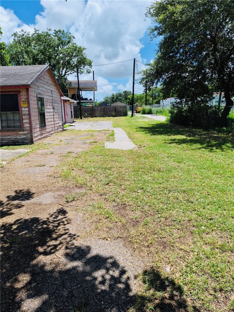 3010 Fm 763 Property Photo 4
