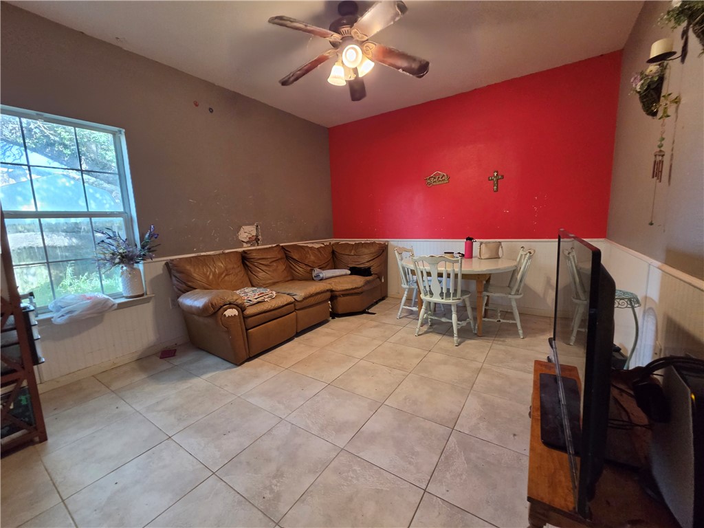 111 Paso Madera Property Photo 23