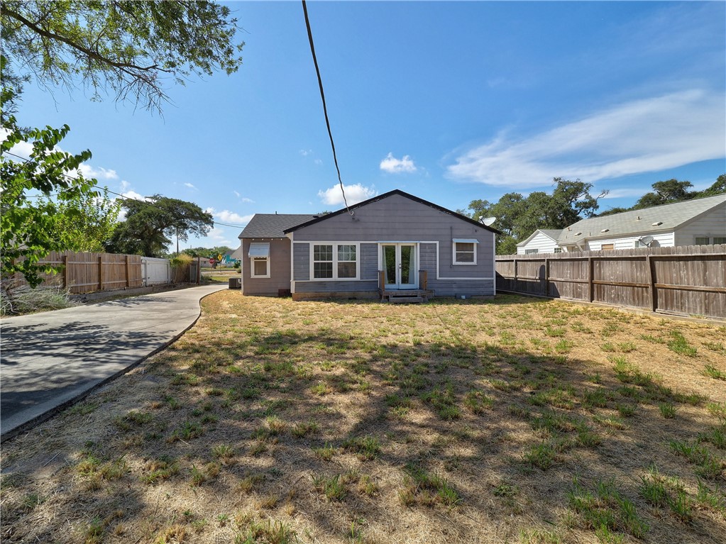 225 S Whitney St Property Photo 19