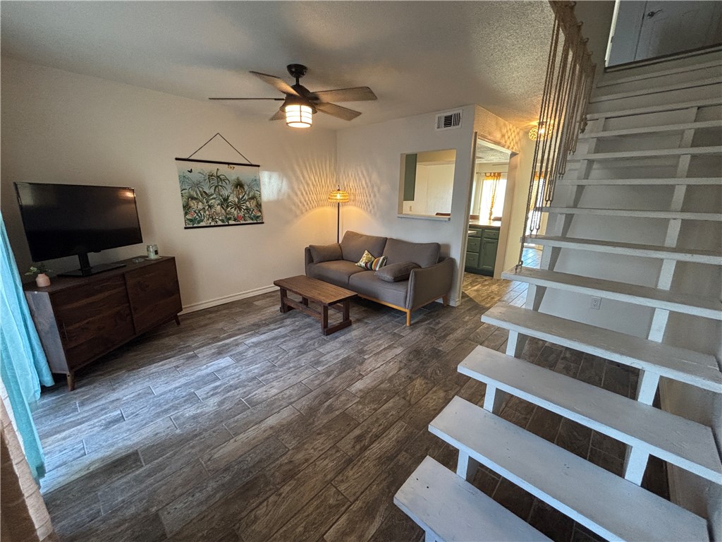 4141 Whiteley Dr 203 Property Photo 13