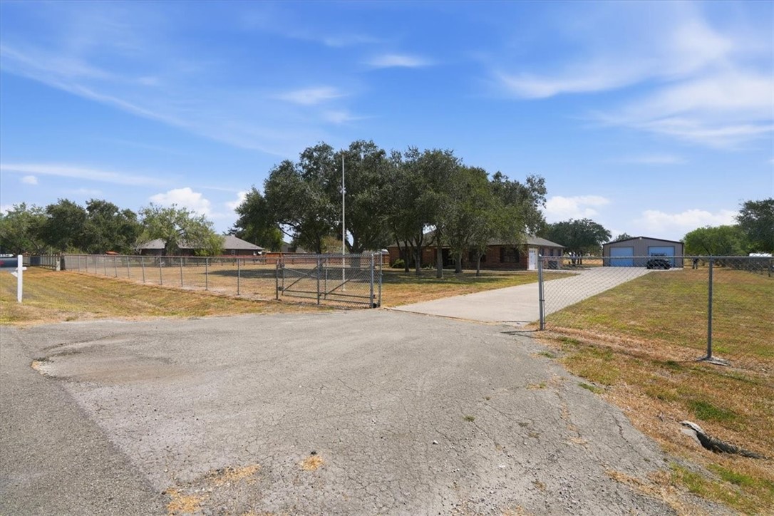 5556 Sunrise Property Photo 6