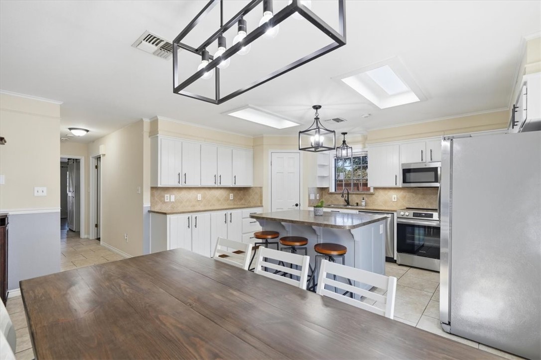 5556 Sunrise Property Photo 11