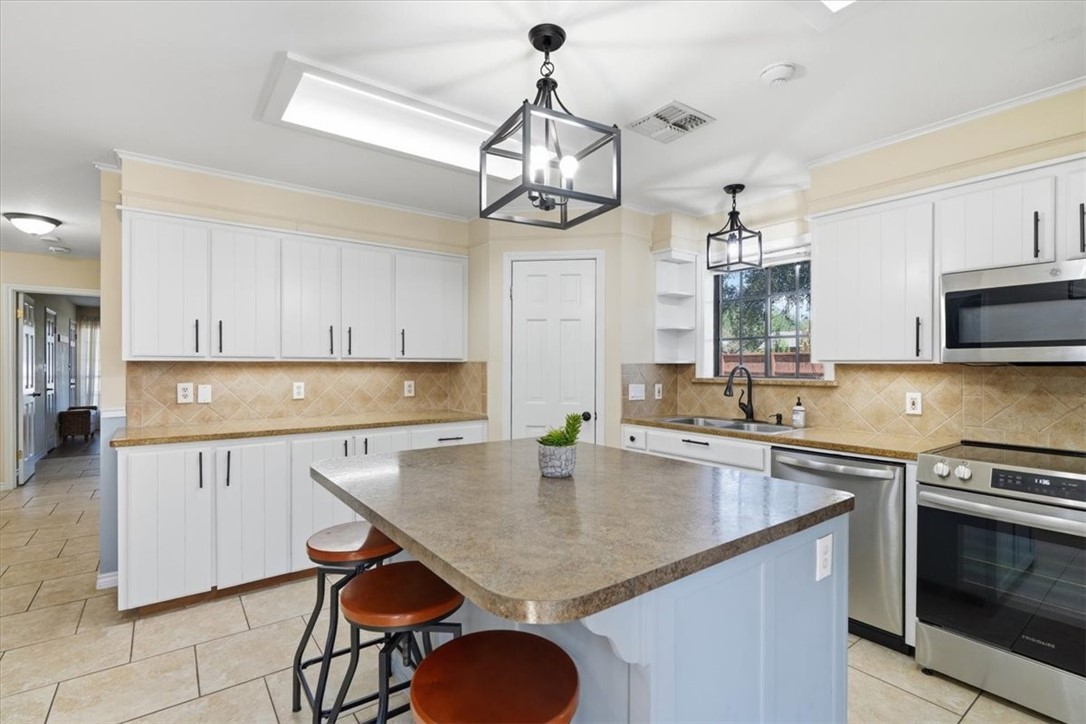 5556 Sunrise Property Photo 12