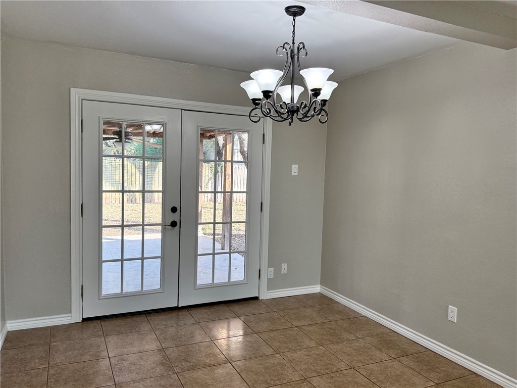 170 White Lane Property Photo 7