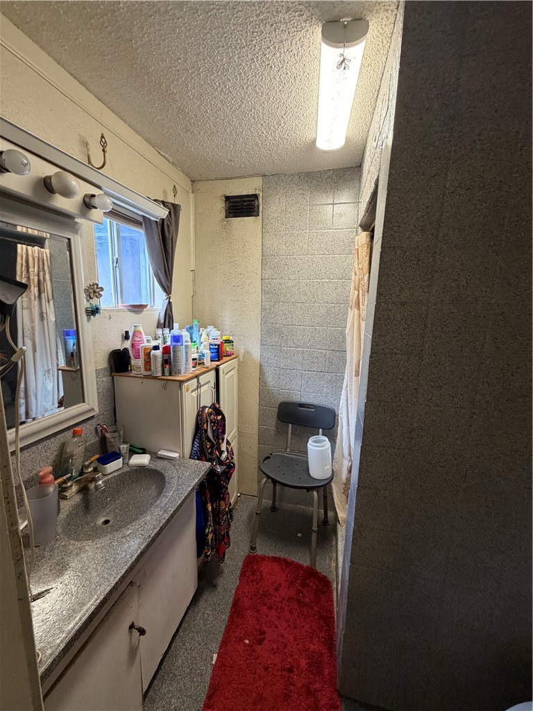 105 Walker St (benbolt) St Property Photo 25