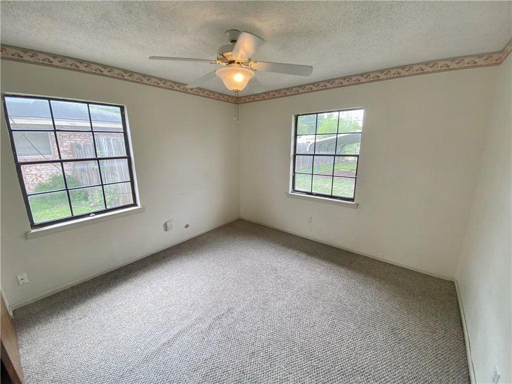 908 Fannin St Property Photo 12
