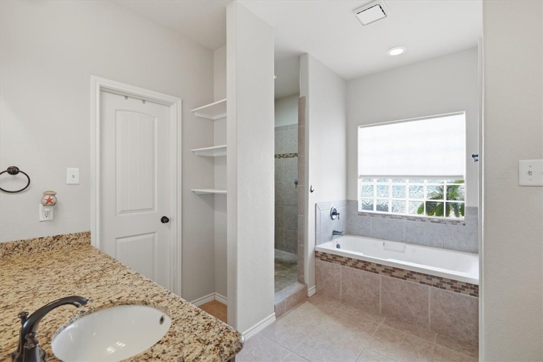 482357 Property Photo 22