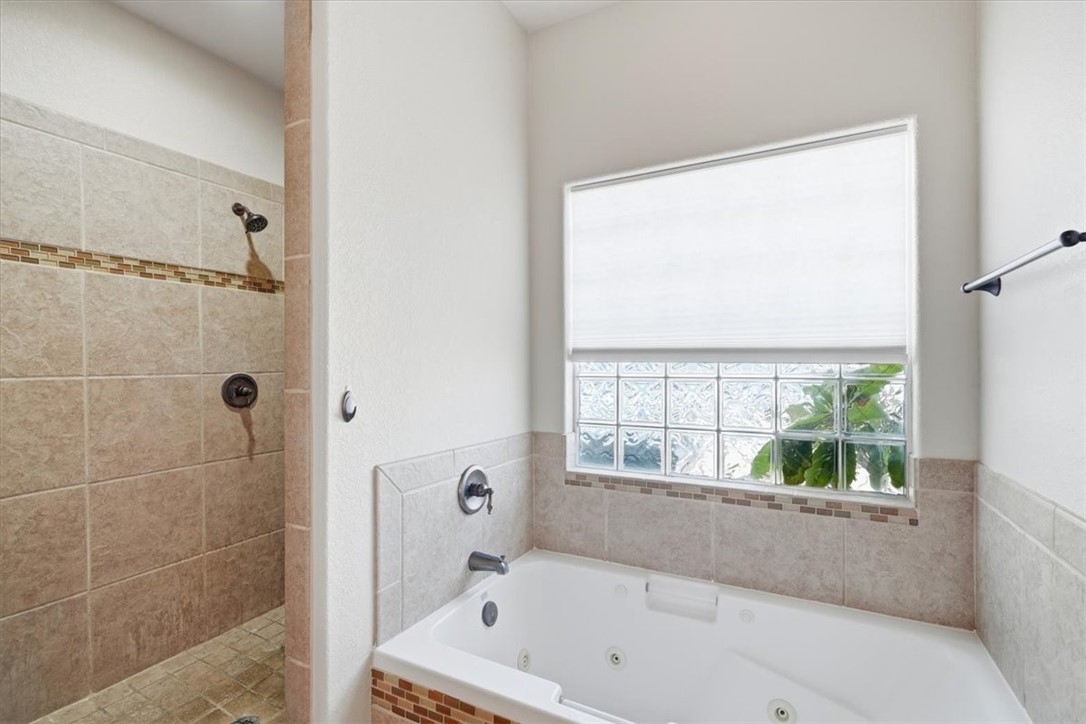 482357 Property Photo 23
