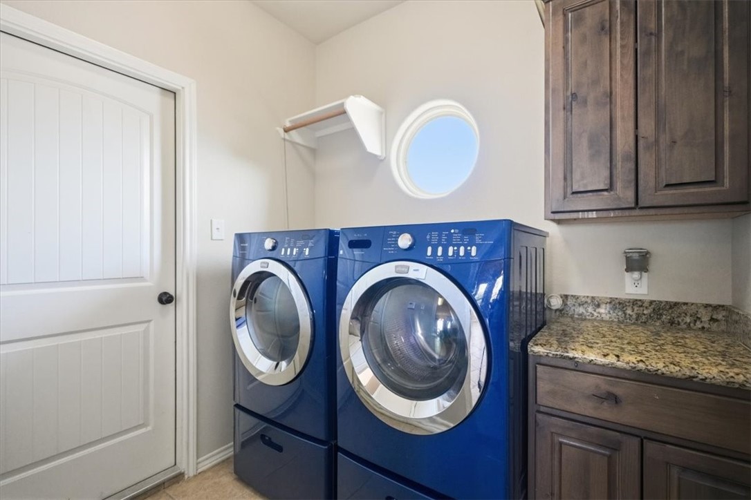 482357 Property Photo 31