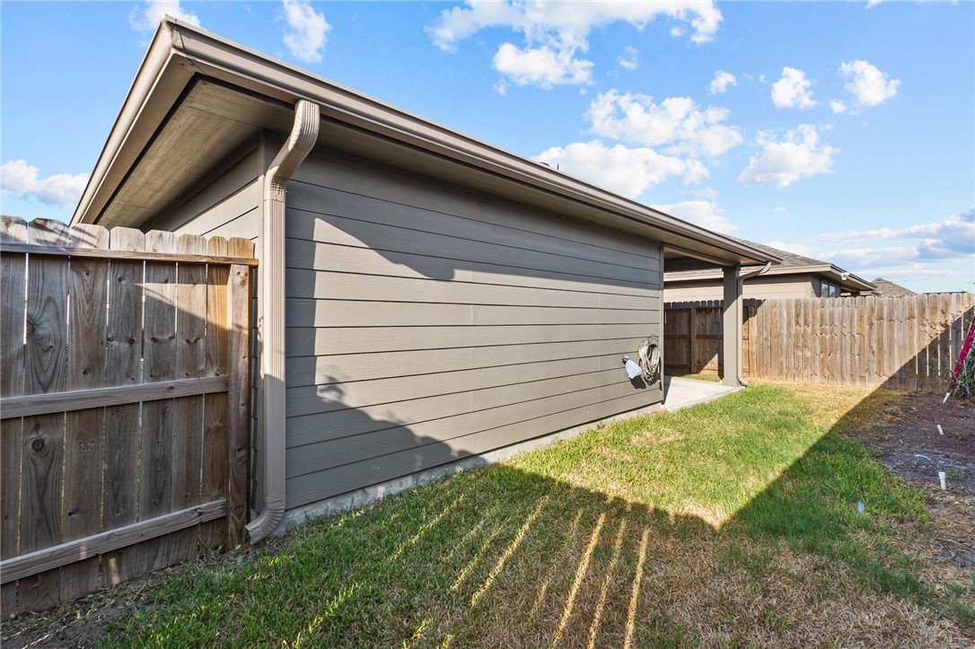 7618 Cowboy Trail Lane Property Photo 22