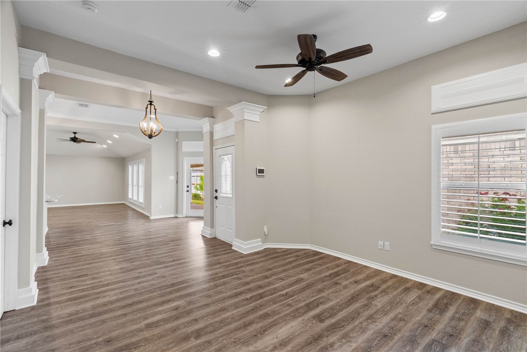 5805 English Ln Property Photo 11