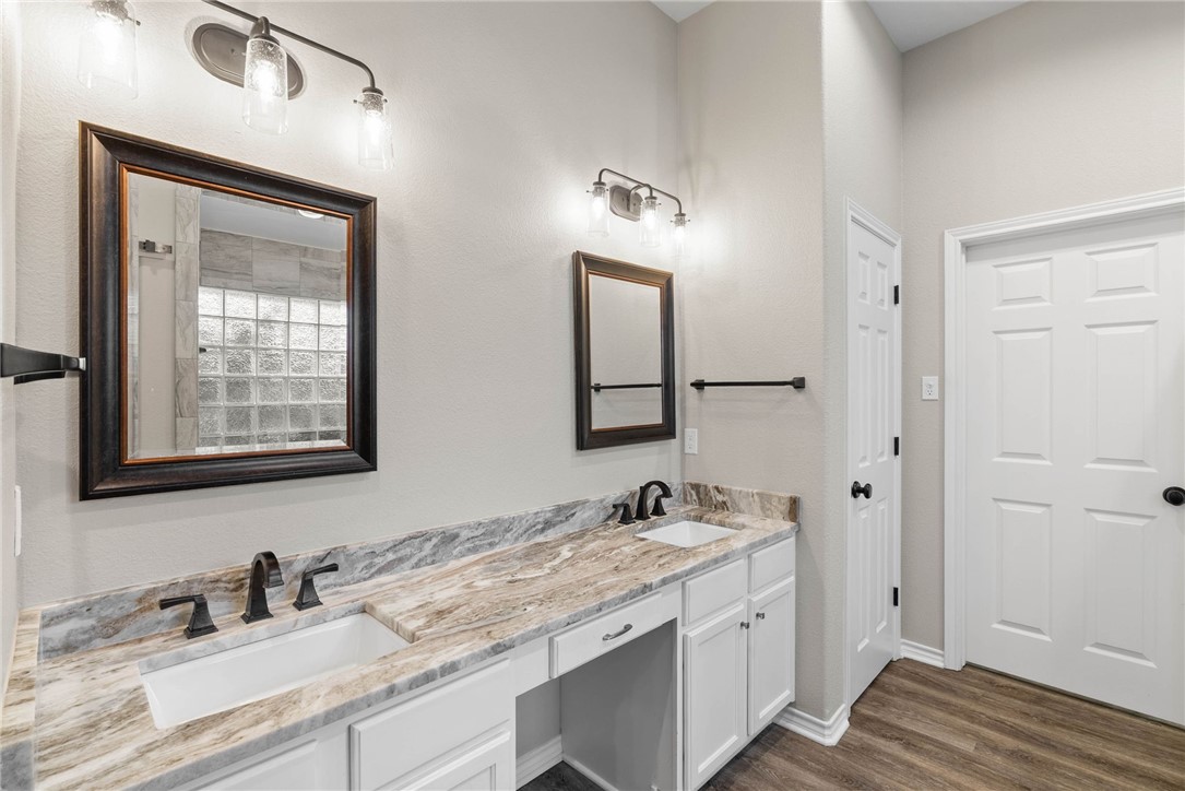 5805 English Ln Property Photo 15