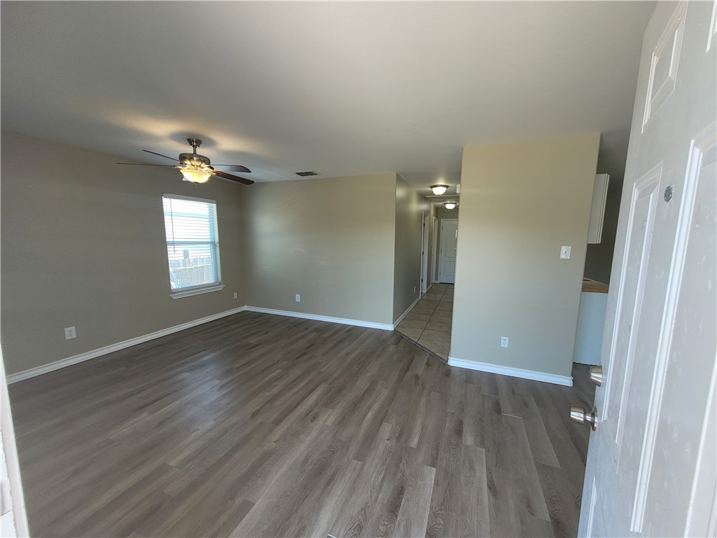 508 Lakeside Dr Property Photo 3