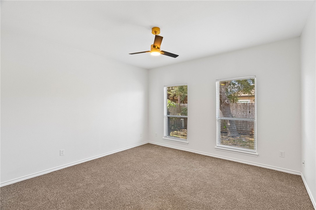 4025 Puget Sound Dr Property Photo 17