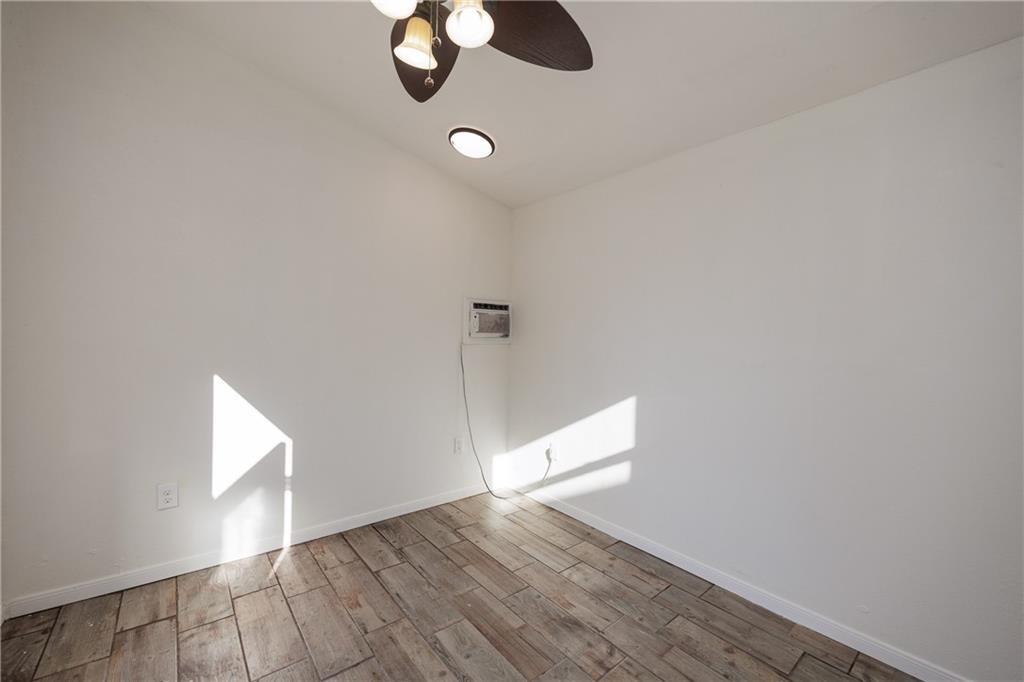 4025 Puget Sound Dr Property Photo 28
