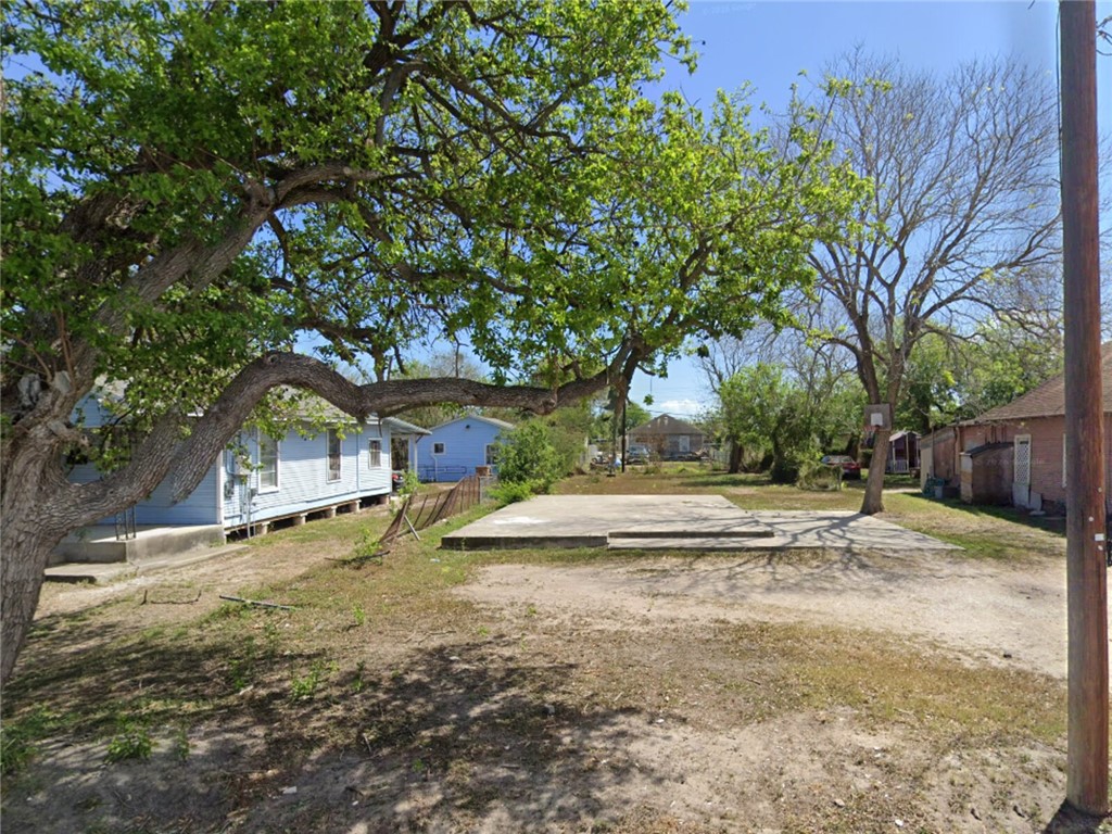 1008 S Brownlee Blvd