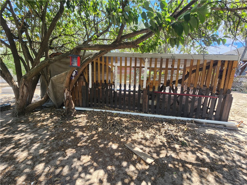 4518 Hart Road Property Photo 3