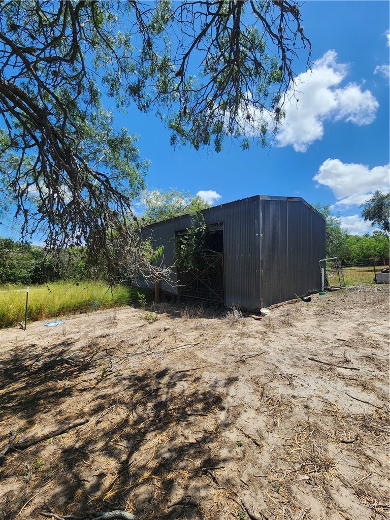 4518 Hart Road Property Photo 5