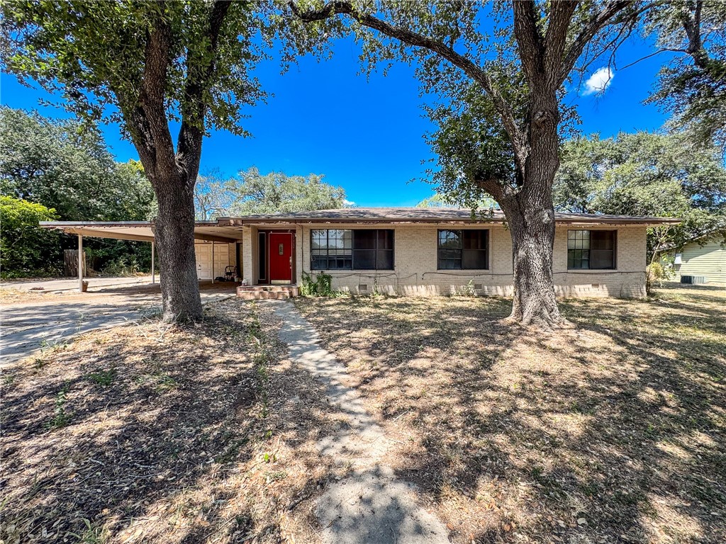 1911 Alta Vista St Property Photo 1