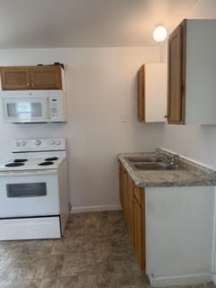 309 Hackberry St A Property Photo 4