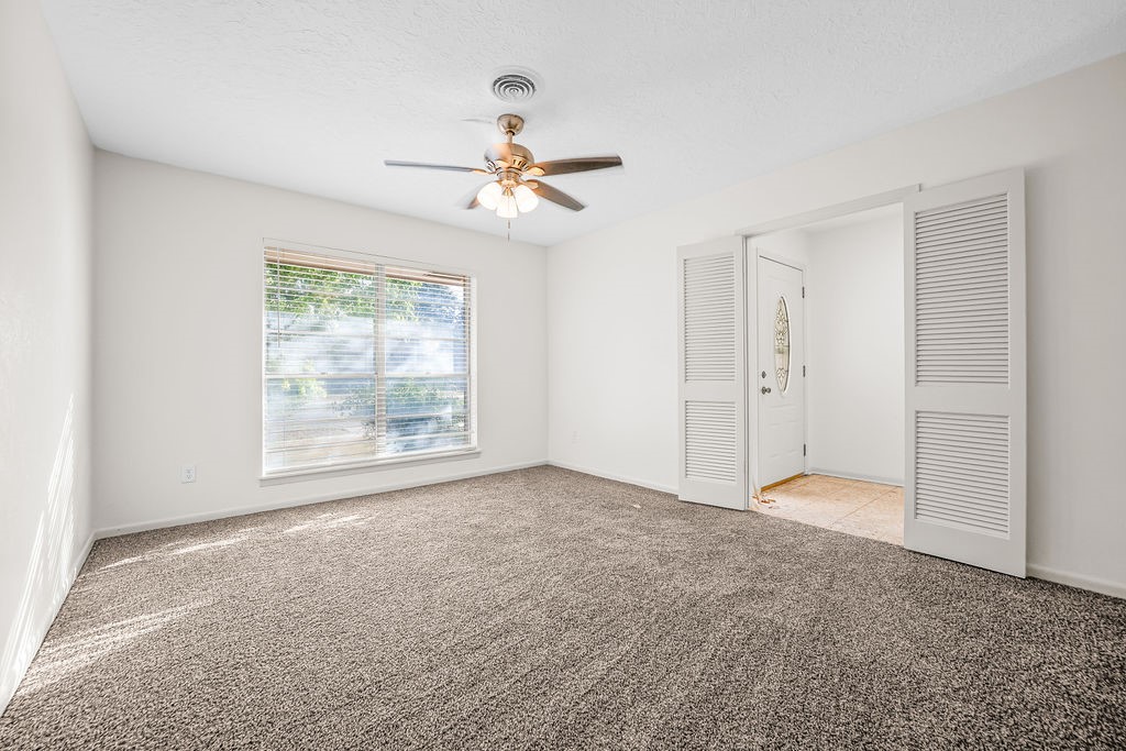 4650 Janssen Property Photo 11
