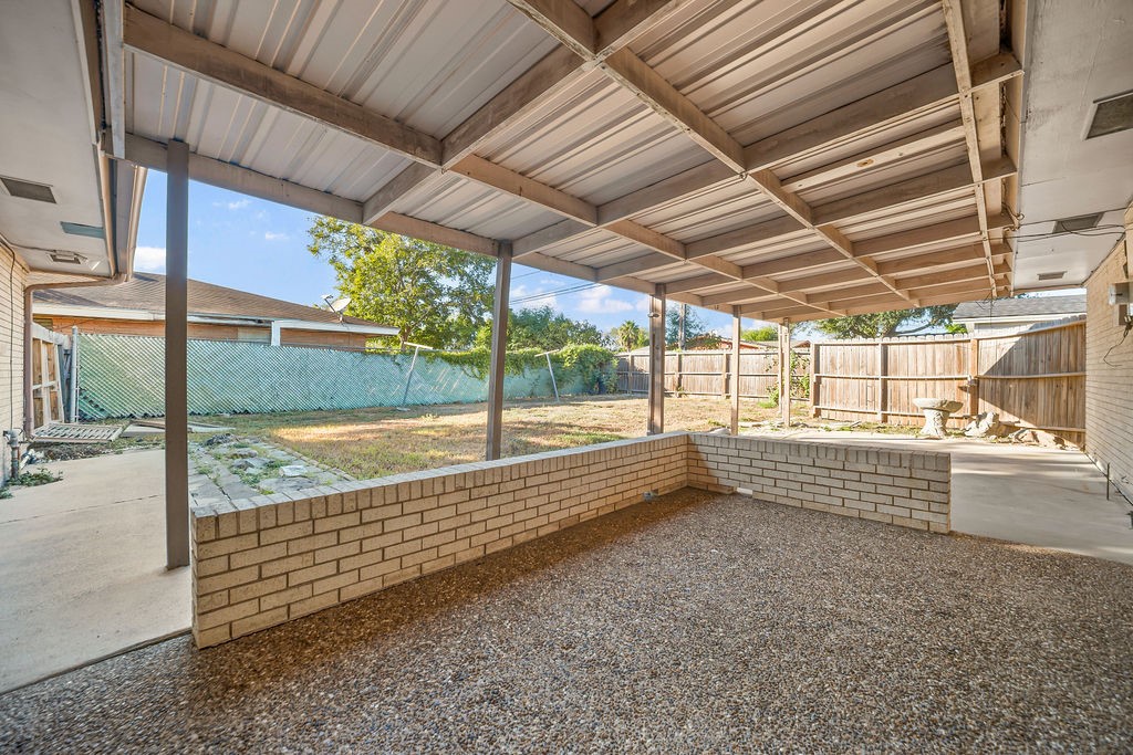 4650 Janssen Property Photo 14