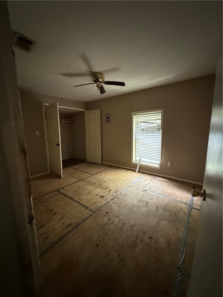948 N Wright St Property Photo 6