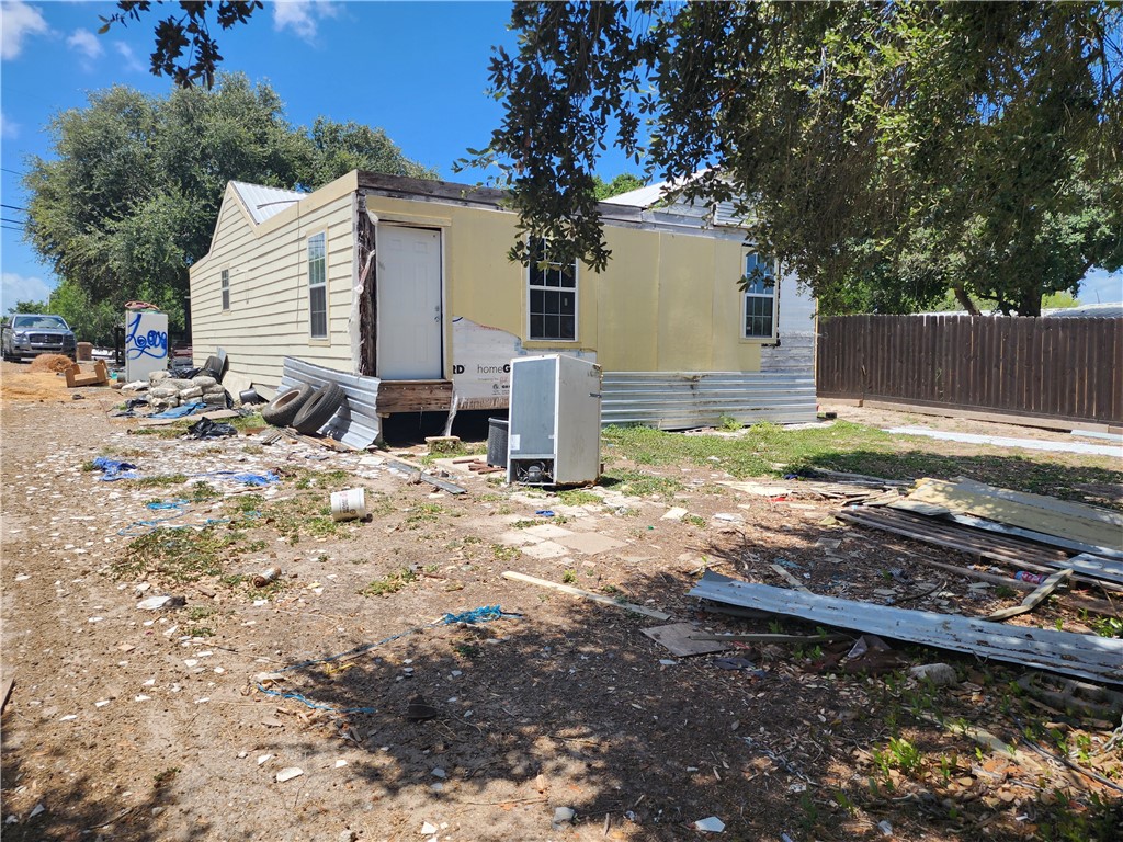 4522 Hart Property Photo 1