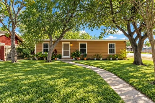 10902 Mayfield Dr Property Photo 1
