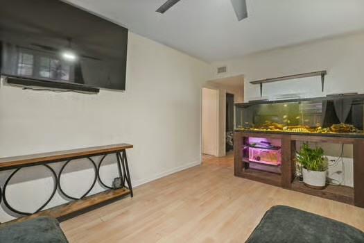 10902 Mayfield Dr Property Photo 6