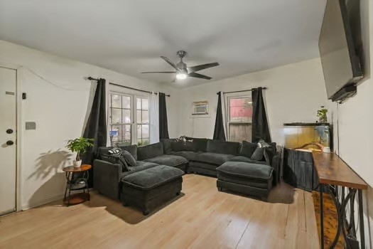 10902 Mayfield Dr Property Photo 8