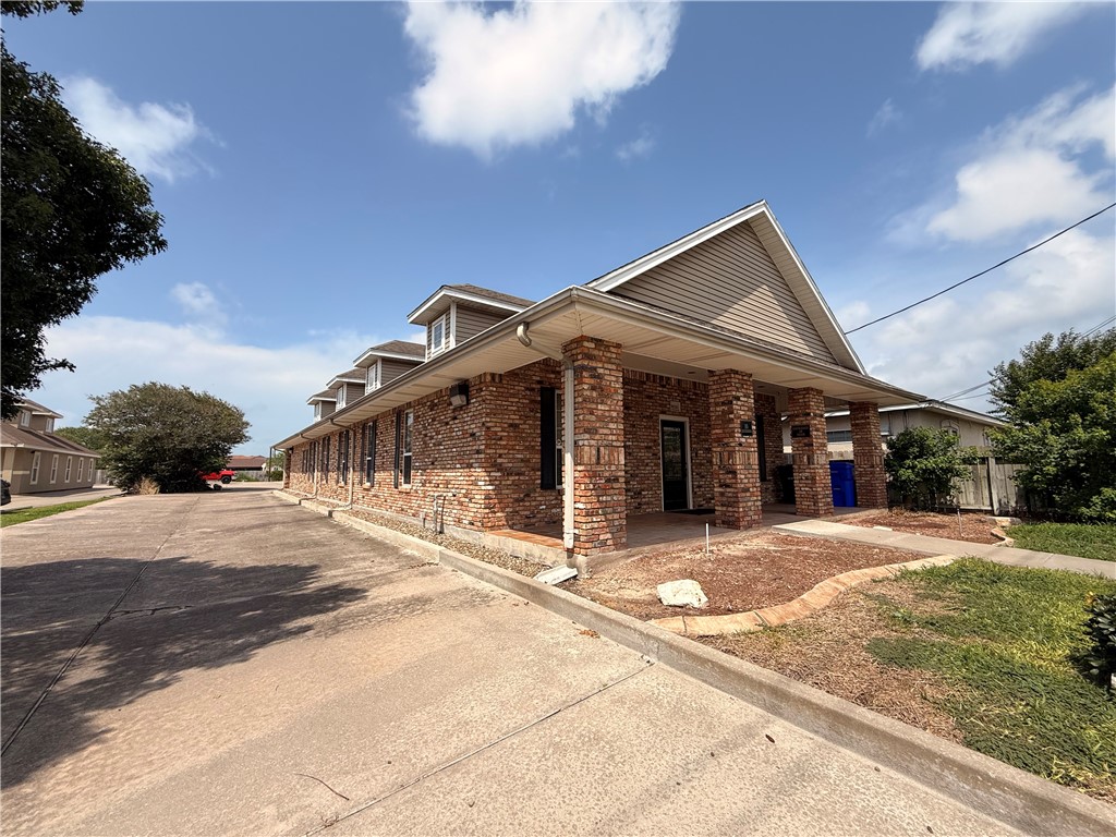 5026 Holly Property Photo 2
