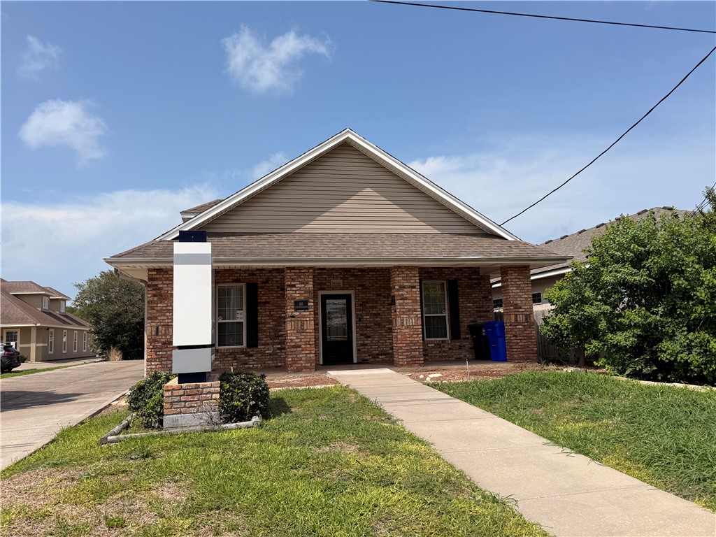 5026 Holly Property Photo 3