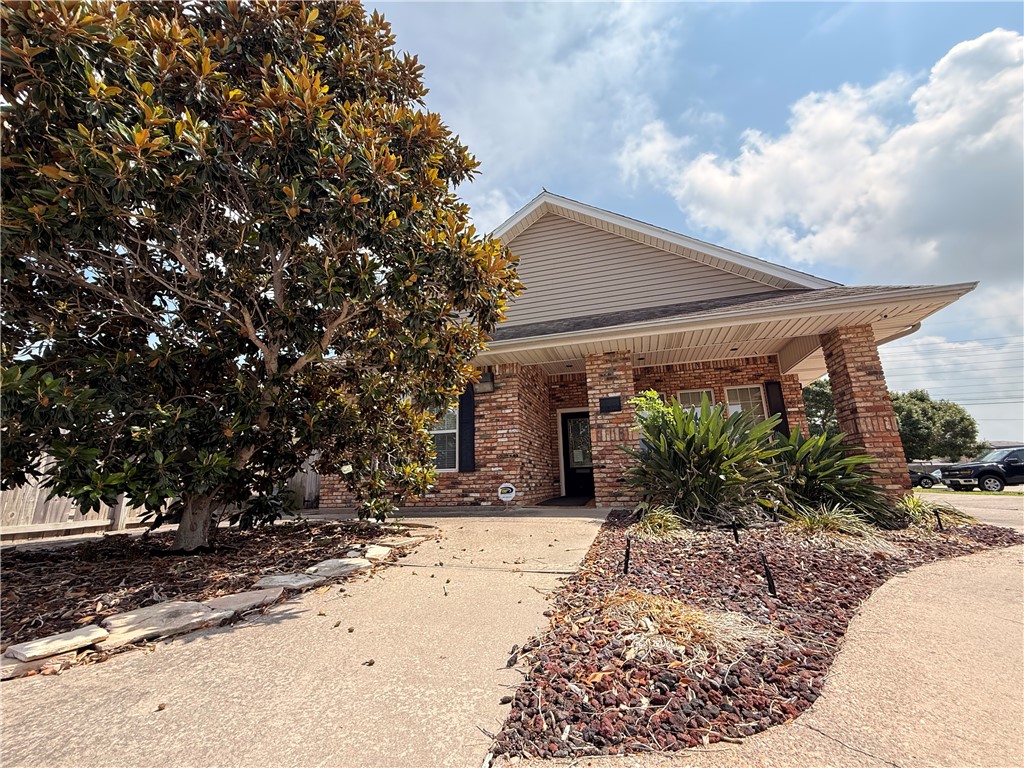 5026 Holly Property Photo 6