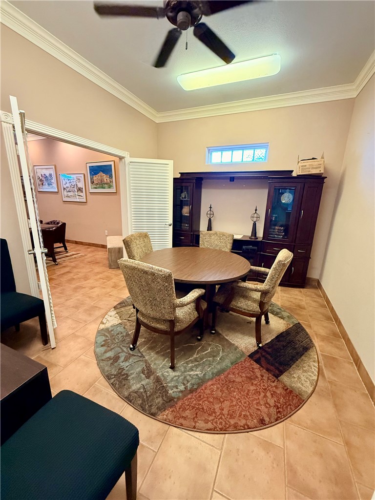 5026 Holly Property Photo 31