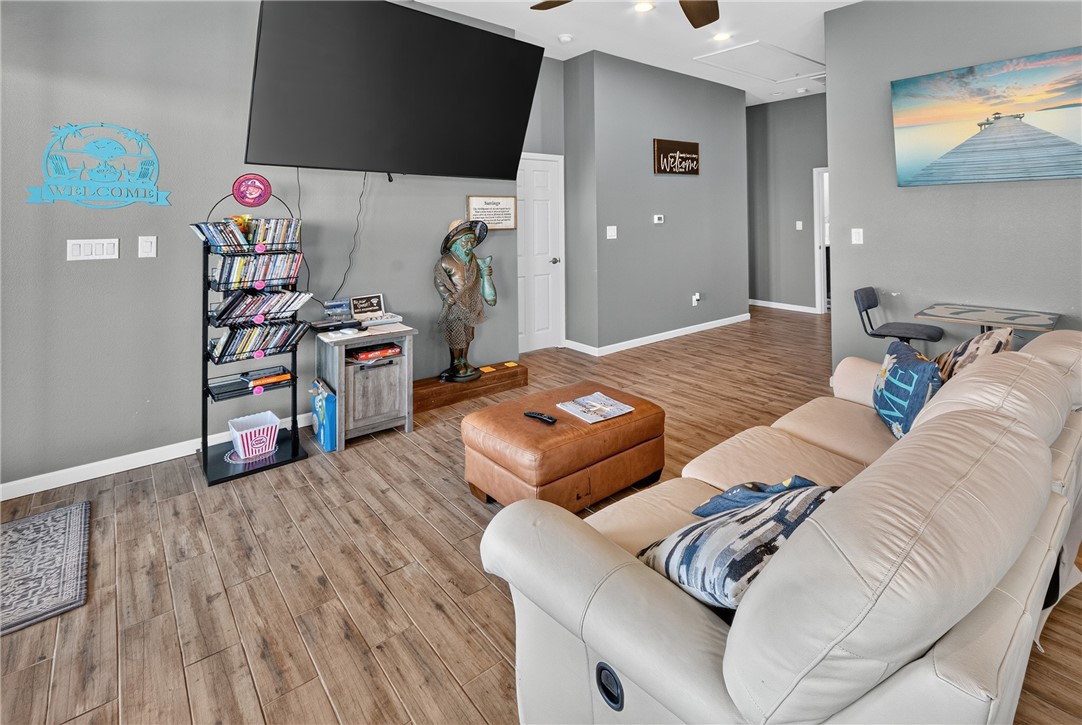 482400 Property Photo 17