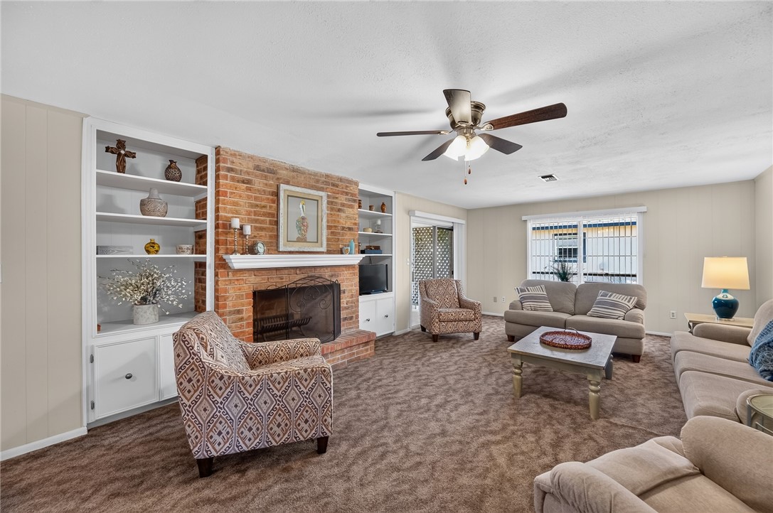 152 Zenna Dr Property Photo 4