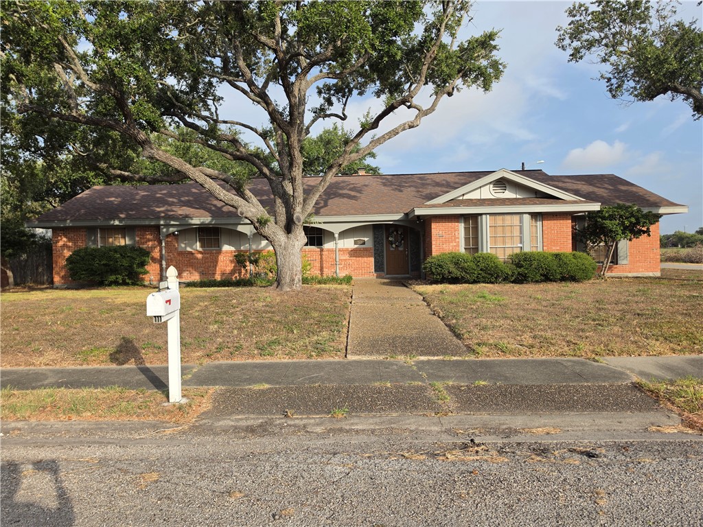 749 San Patricio Ave Property Photo 1
