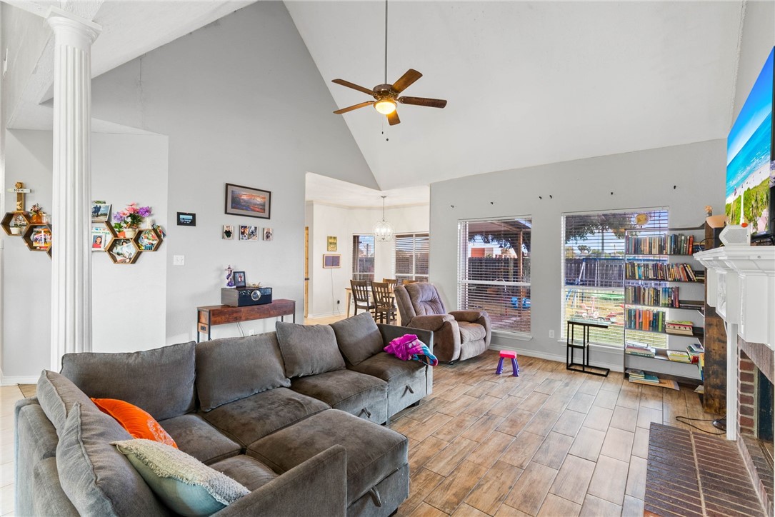 4922 Kerrville Dr Property Photo 4