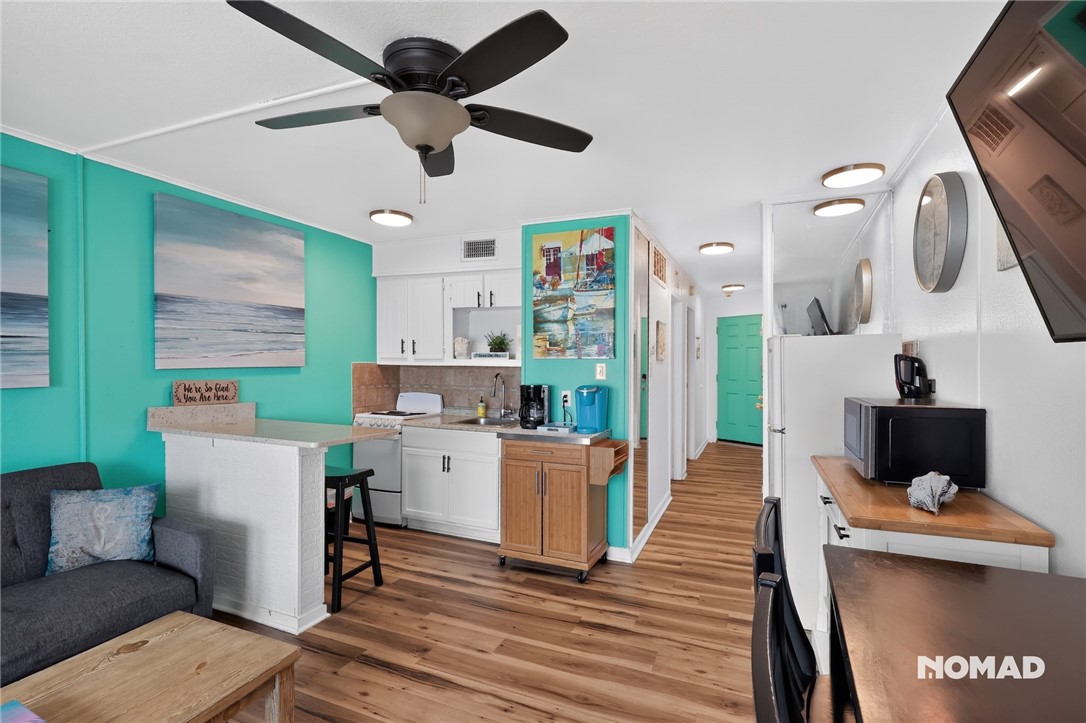 3938 Surfside Blvd 2206 Property Photo 8