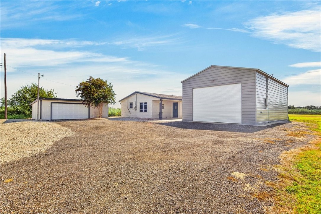 5350 Fm-1069 Property Photo 2