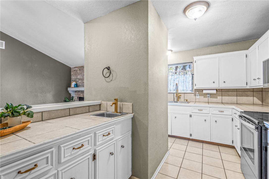 3713 Tripoli Dr Property Photo 8
