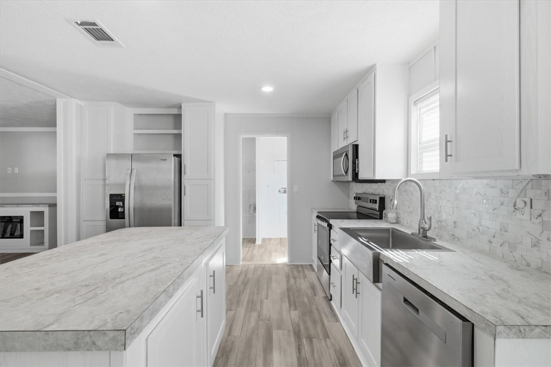 1011 Mark St Property Photo 13