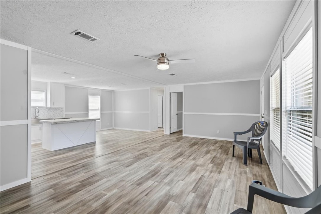 1011 Mark St Property Photo 16