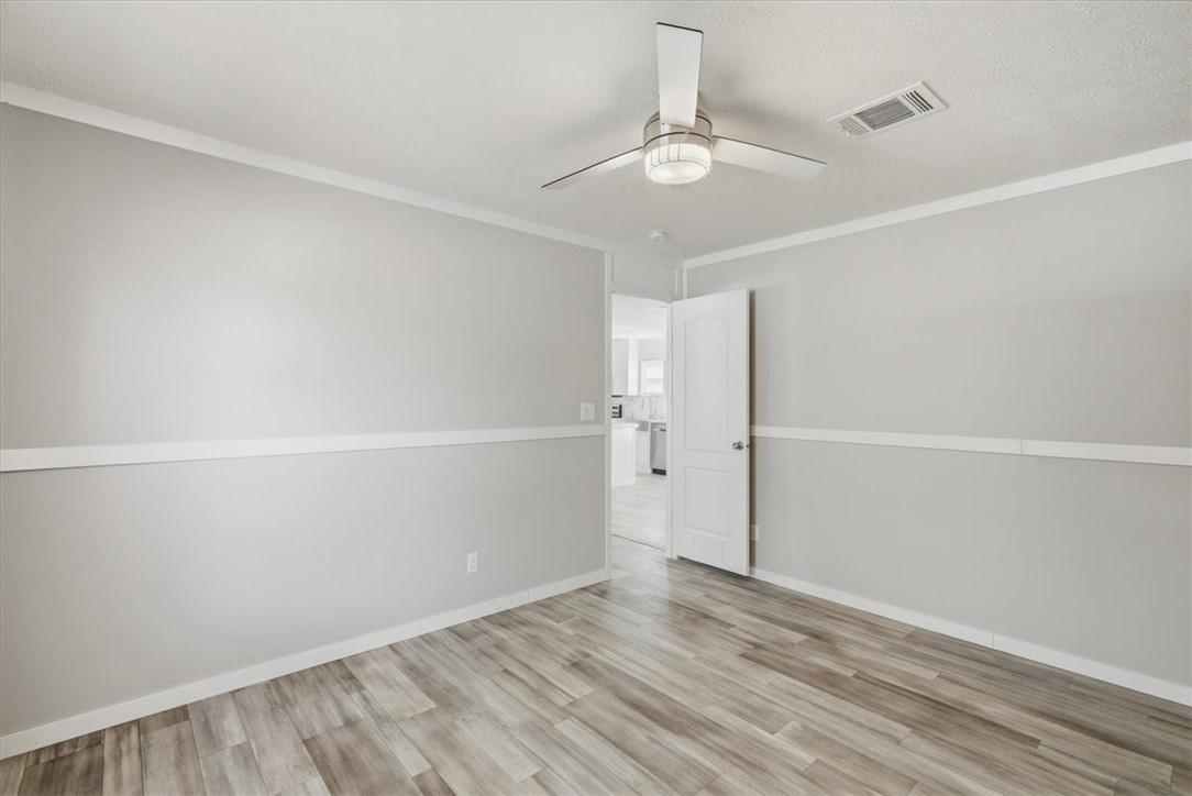 1011 Mark St Property Photo 18