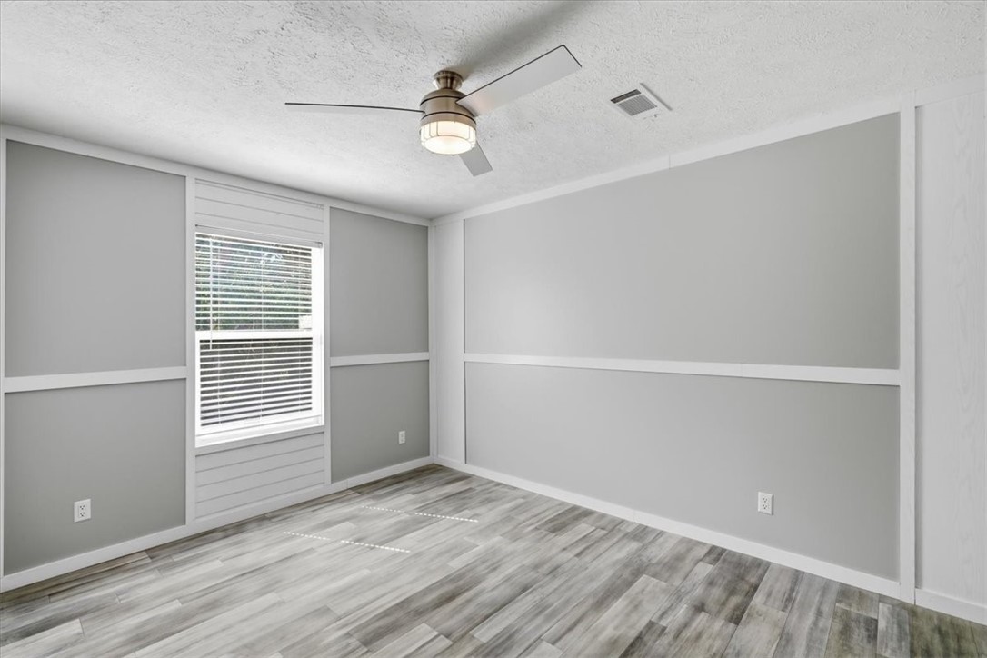 1011 Mark St Property Photo 19