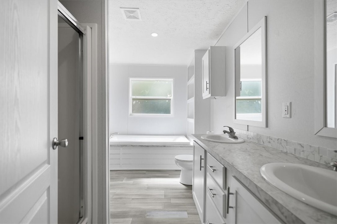 1011 Mark St Property Photo 25